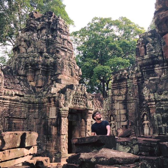 Meet your Posher, Milton - Picture 1 of 1